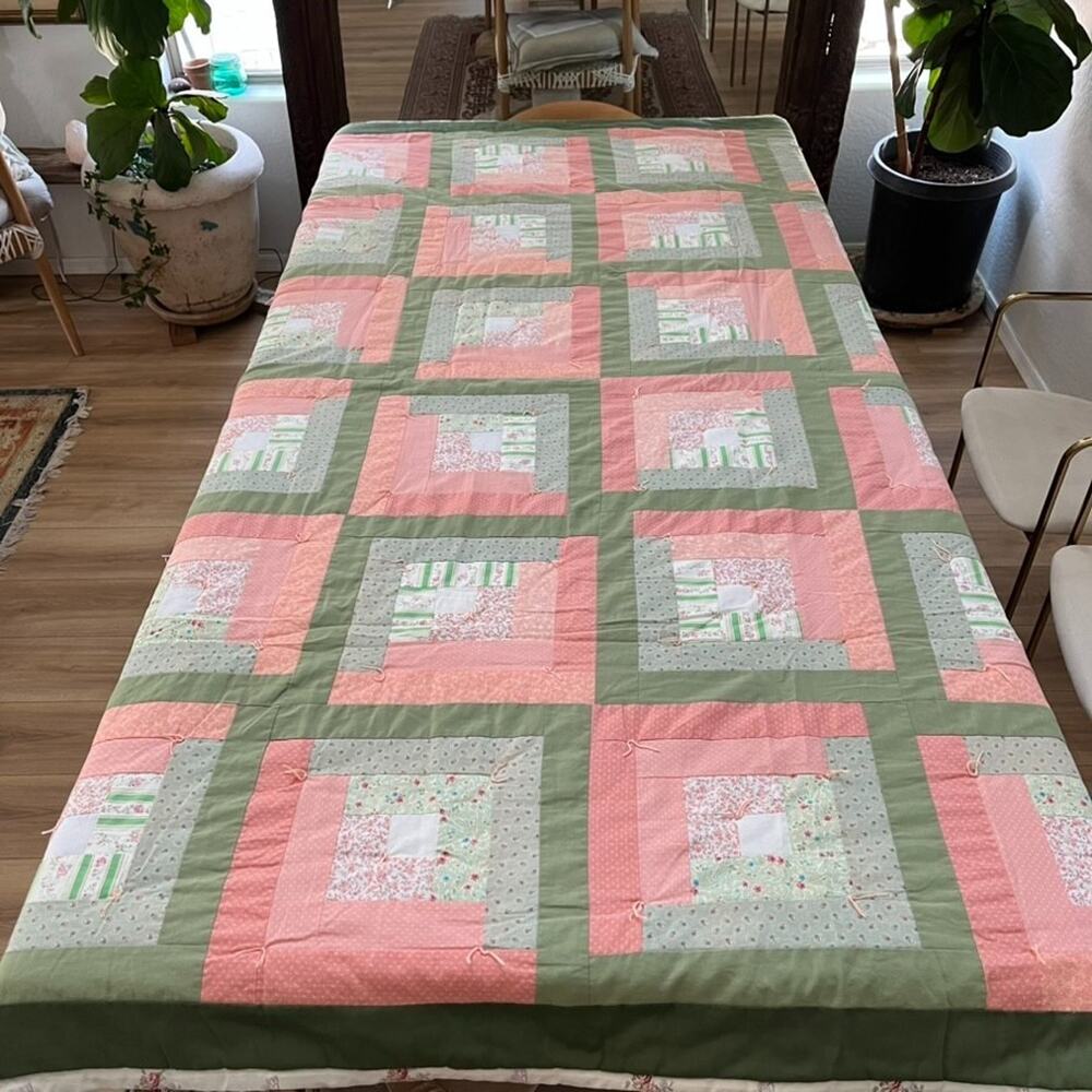 Vintage Quilt Bedspread Block Patchwork Pattern Pink Green 88 x 60" Reversible